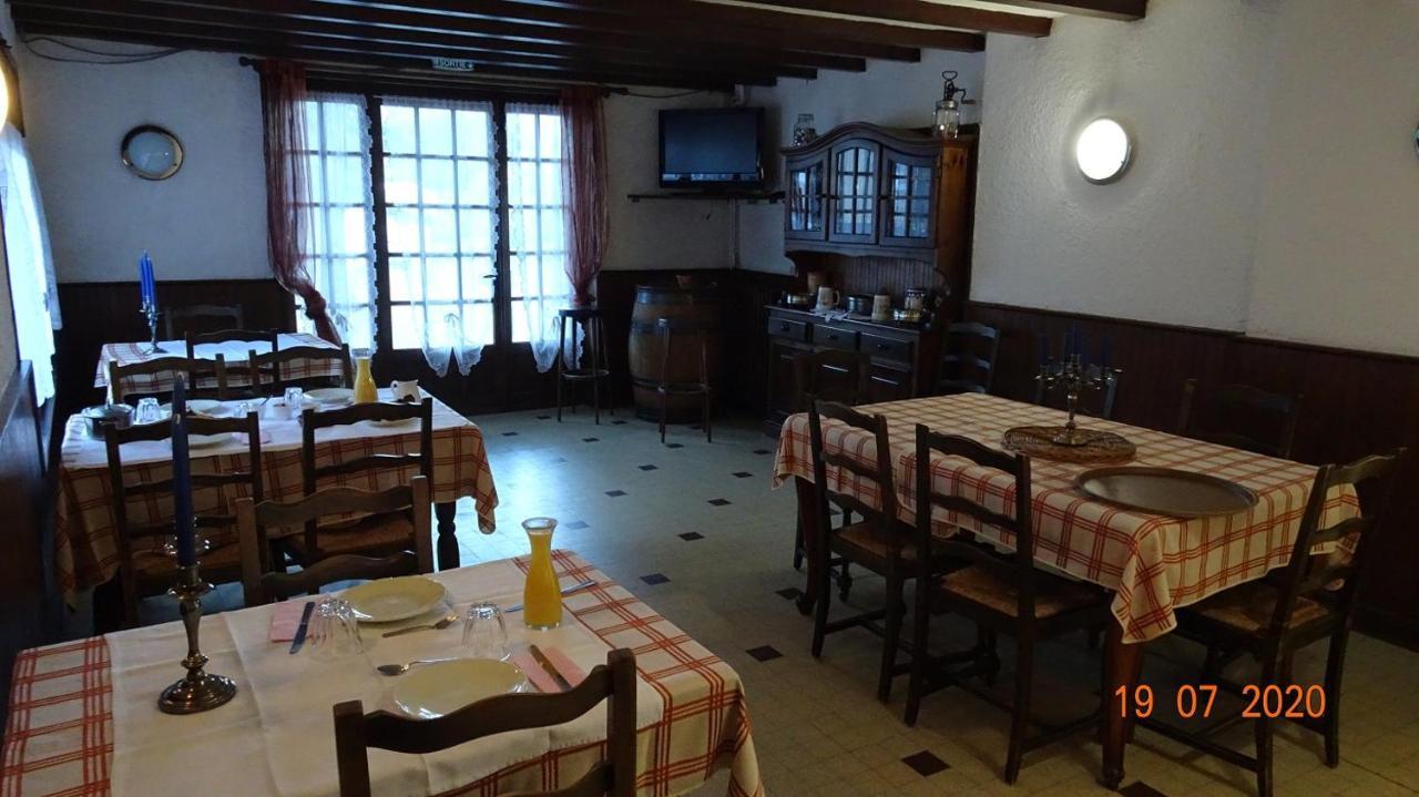 Bed and Breakfast Au Pont De La Gineze Barjac  Екстер'єр фото