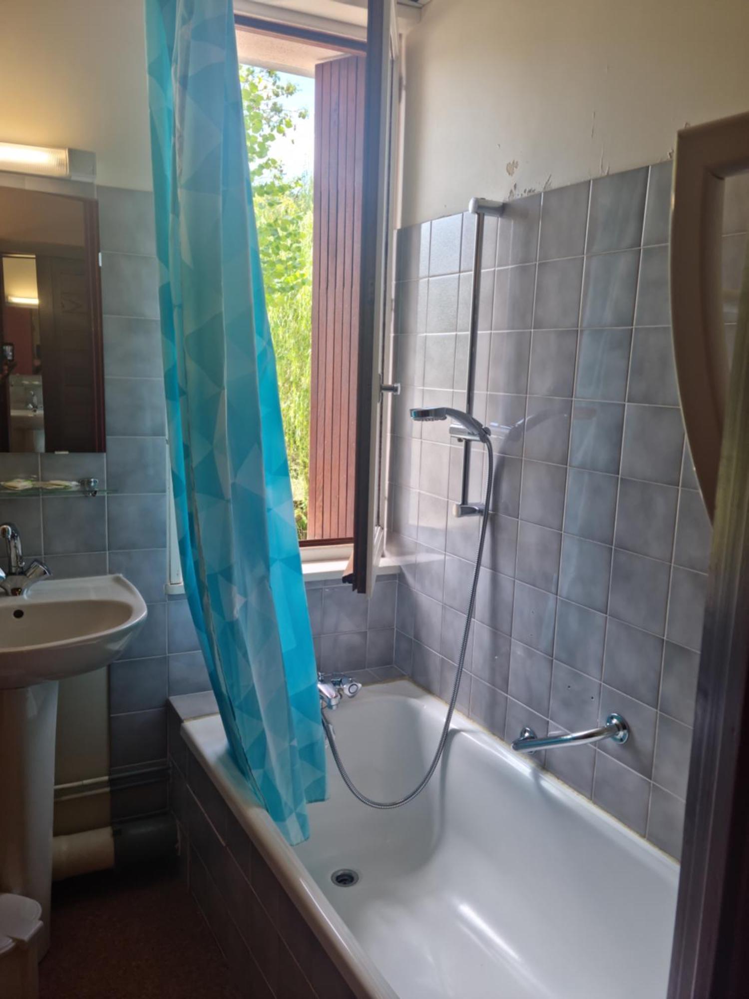 Bed and Breakfast Au Pont De La Gineze Barjac  Екстер'єр фото
