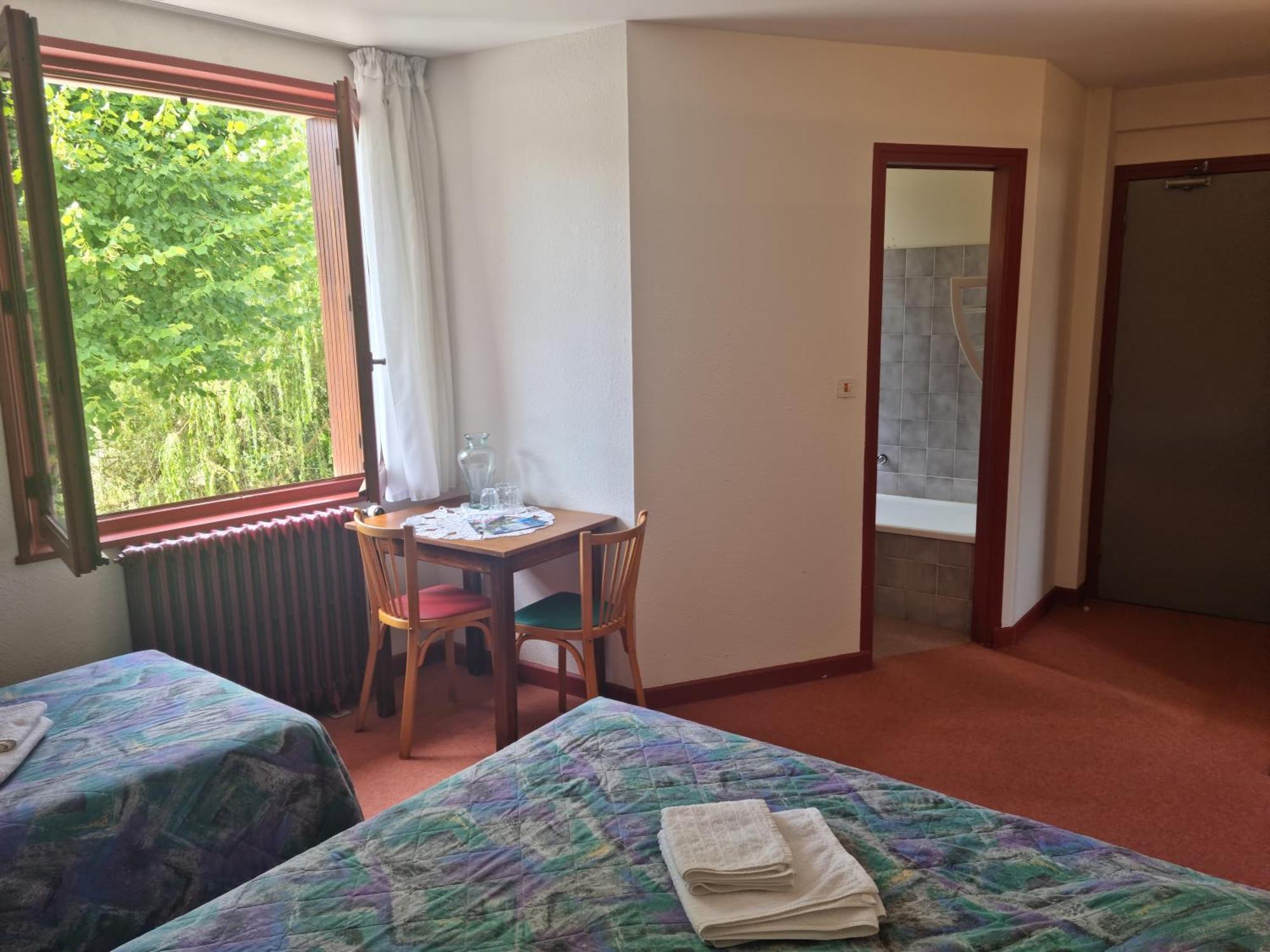 Bed and Breakfast Au Pont De La Gineze Barjac  Екстер'єр фото